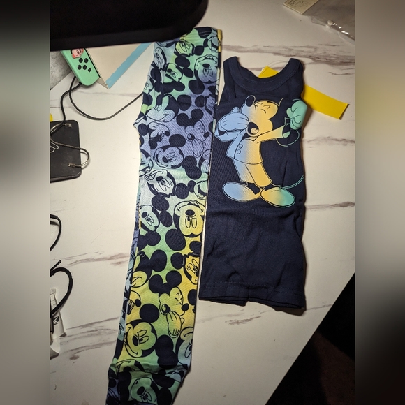 Baby Gap 2 Piece PJ Set Long Sleeve and Pant Brand New Mickey Mouse - Picture 3 of 16